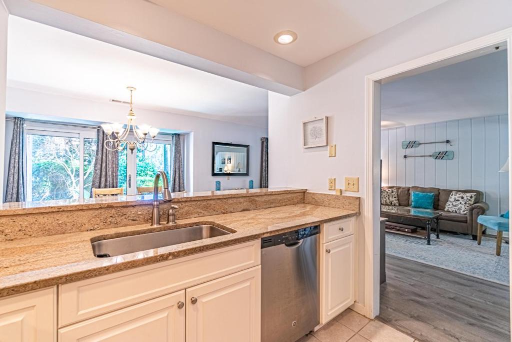 Вилла Pet Friendly! 503 Plantation Club Walk To Pool Sleeps 6 Sea Pines Хилтон-Хед-Айленд Экстерьер фото